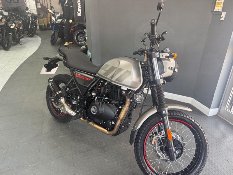 2024 Royal Enfield Scram 411 E5 Grey/red