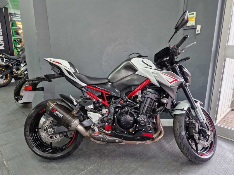 2022 Kawasaki Z900 White