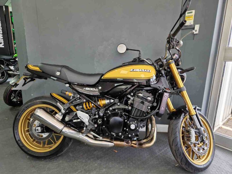2022 Kawasaki Z900RS SE Black