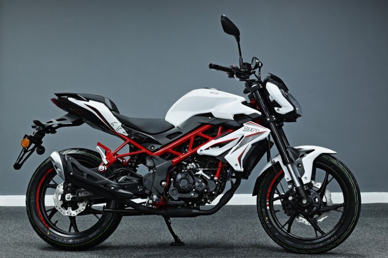 New Benelli BN 125 WHITE