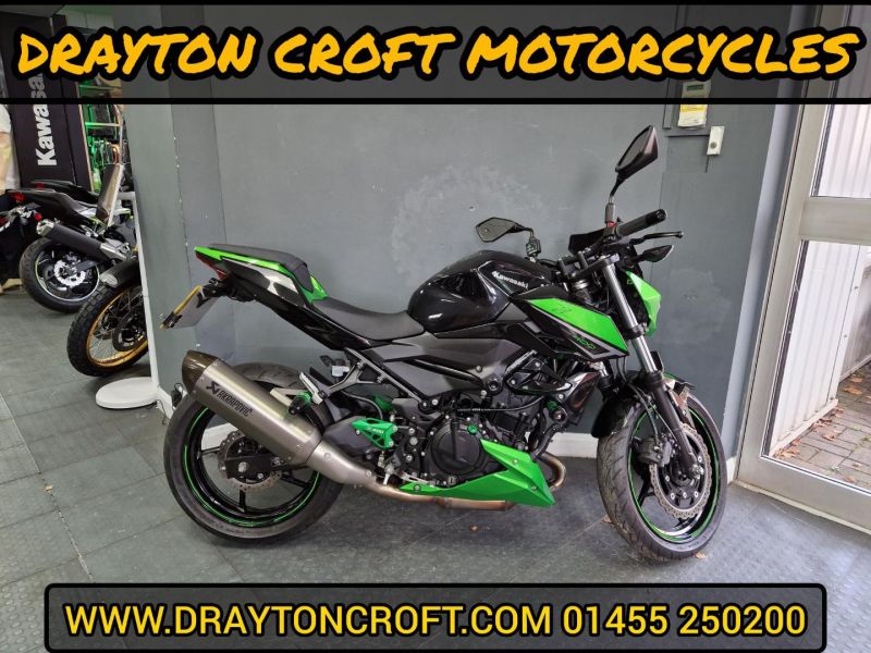 2024 Kawasaki Z400 GREEN