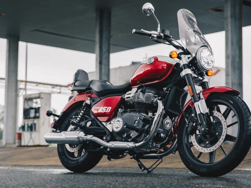 New Royal Enfield Super Meteor 650 CELESTIAL RED