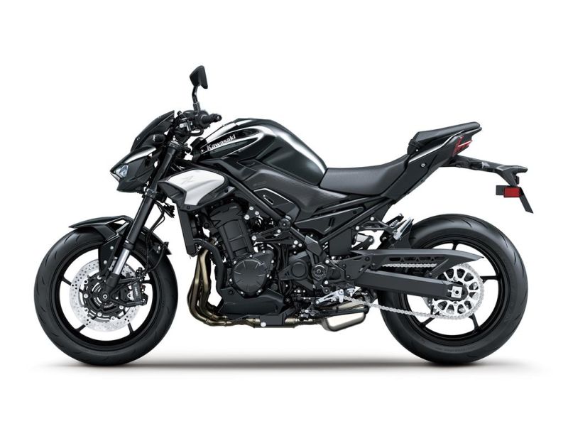New Kawasaki Z900 BK – BLACK