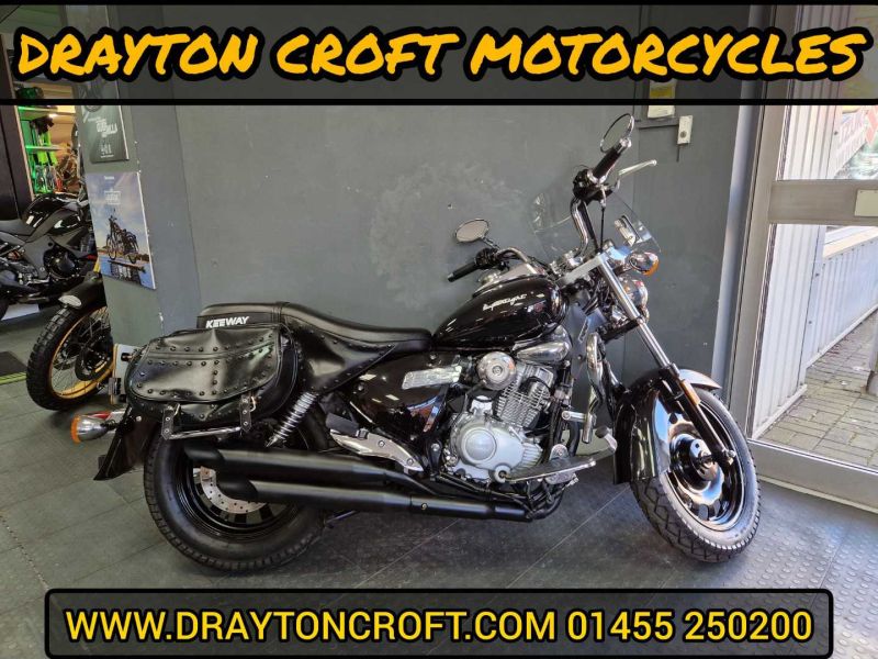 2025 Keeway Superlight 125 E5 BLACK MATT