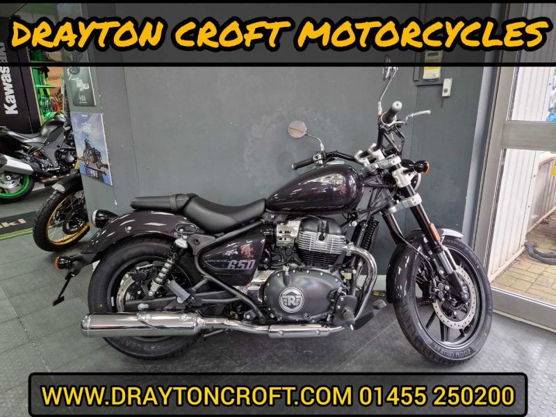 New Royal Enfield Super Meteor 650 ASTRAL BLACK