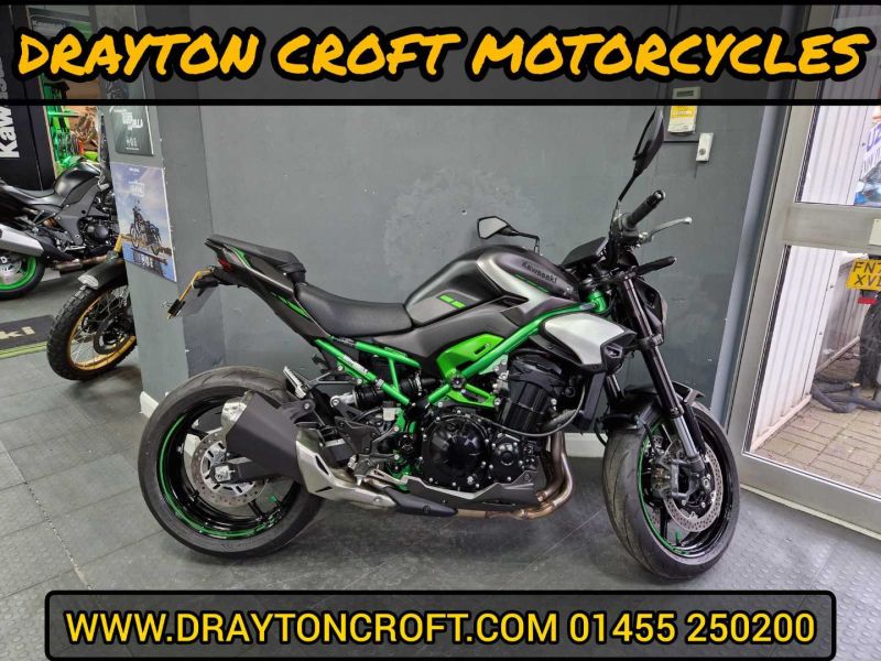 2025 Kawasaki Z900 GN – GREEN
