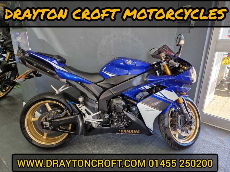 2018 Yamaha YZF R1 08 BLUE