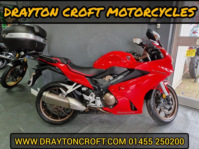 2017 Honda VFR 800 F-H Red