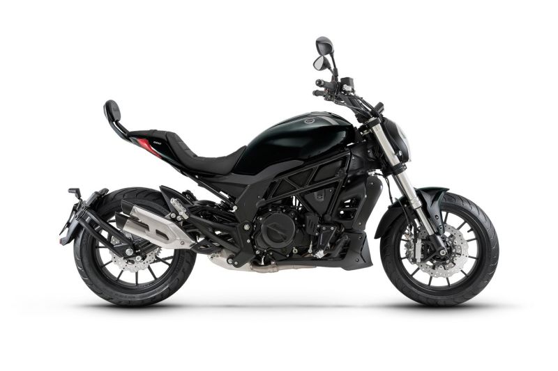 New Benelli 502C Cruiser BLACK