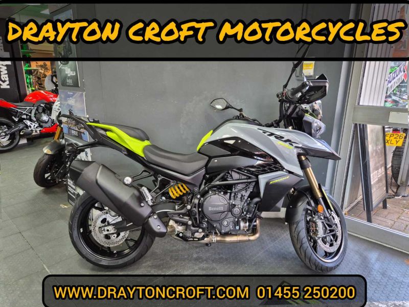 New Benelli TRK 902 STRADALE PASTEL GREY