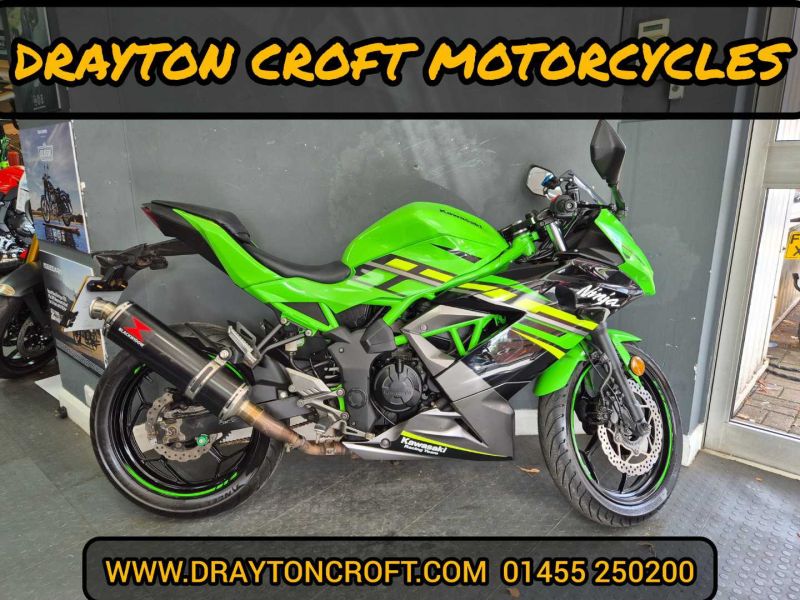 2019 Kawasaki Ninja 125 Green