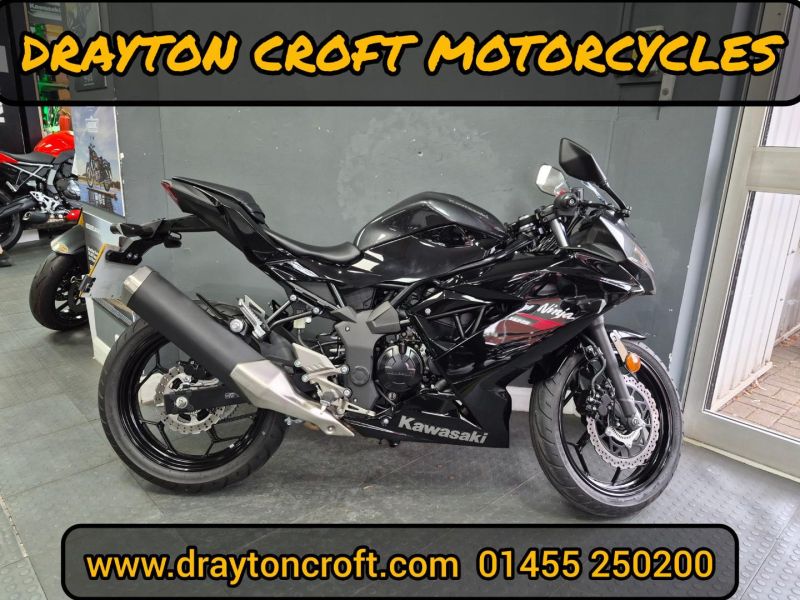 2026 Kawasaki NINJA 125 EBONY