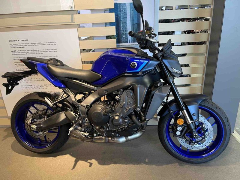 New Yamaha MT09 ICON BLUE