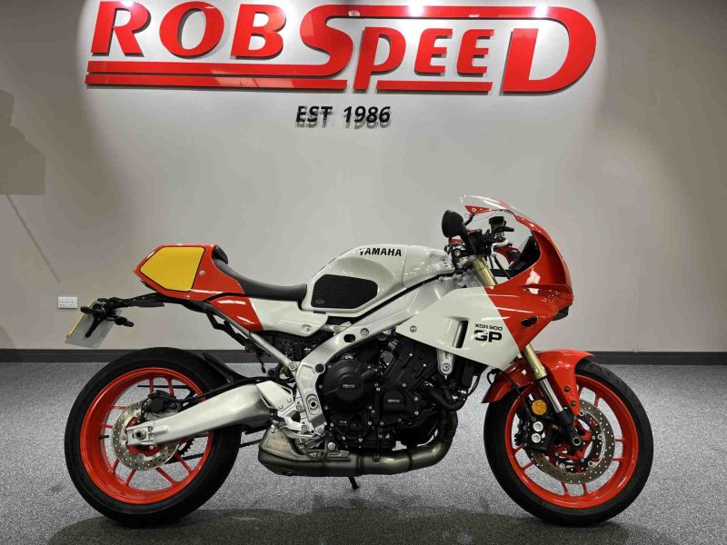 2024 Yamaha XSR 900 GP Red