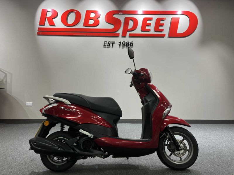 2023 Yamaha Delight 125 Red