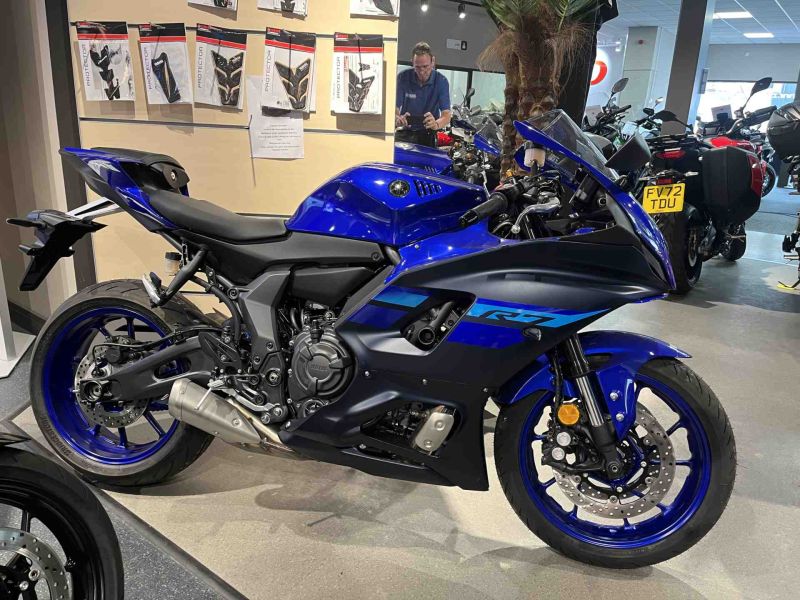 New Yamaha YZF R7 LEGEND BLUE