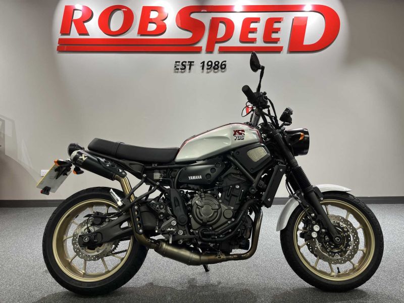 2021 Yamaha XSR 700 Xtribute Silver