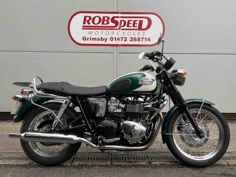 2011 Triumph Bonneville T 100 Green/white 2011 Triumph Bonneville T 100 Green/white