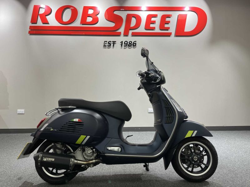 2024 Piaggio Vespa GTS 300 Supertech Blue