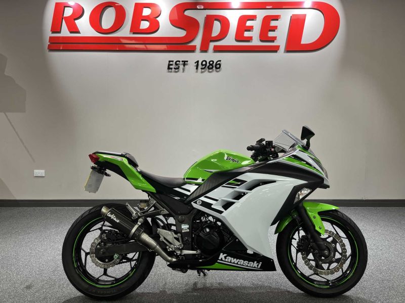 2016 Kawasaki Ninja 300 Anniversary Green