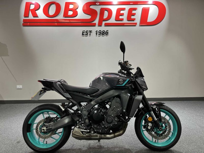 2024 Yamaha MT09 Grey