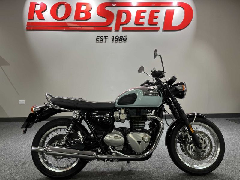 2023 Triumph Bonneville T120 Blue
