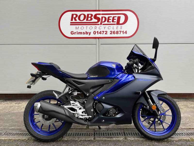 2024 Yamaha R125 Blue