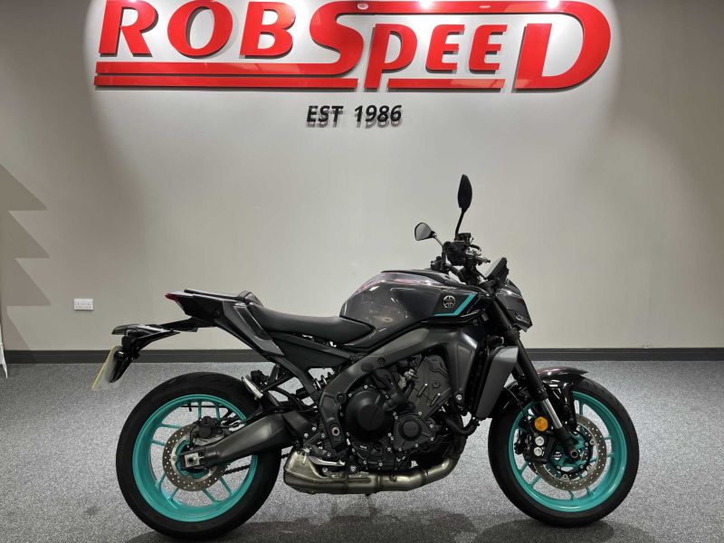 2025 Yamaha MT09 Y-AMT DBNM MISTREL G