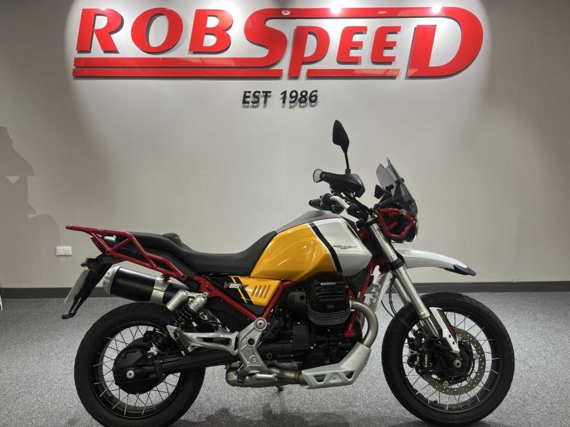 2024 Moto Guzzi V85 TT Evocative Yellow 2024 Moto Guzzi V85 TT Evocative Yellow