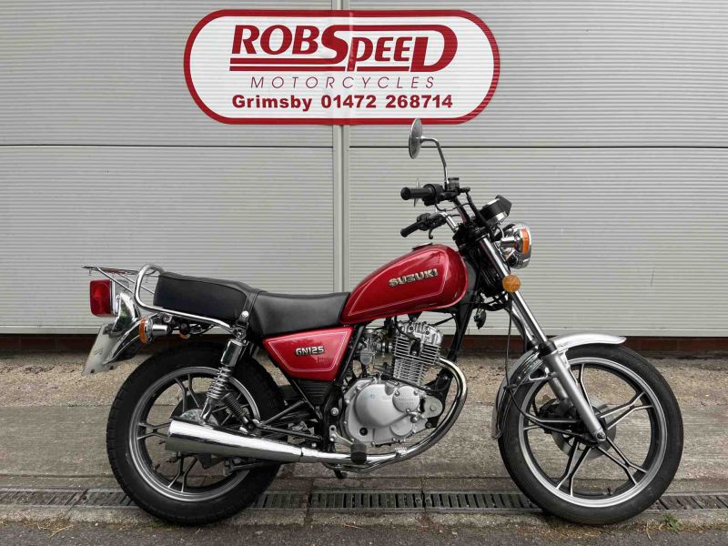 2003 Suzuki GN 125 E Red 2003 Suzuki GN 125 E Red