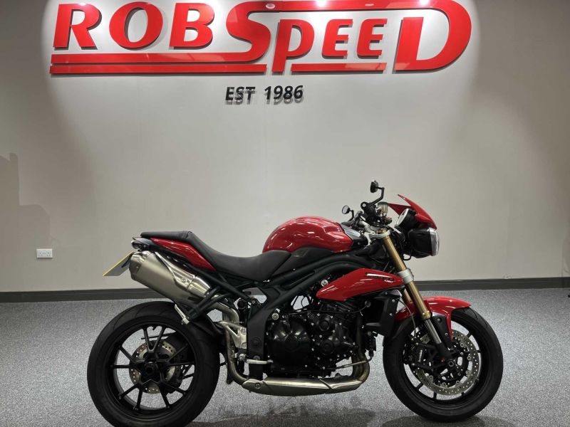 2012 Triumph Speed Triple 1050 Red 2012 Triumph Speed Triple 1050 Red