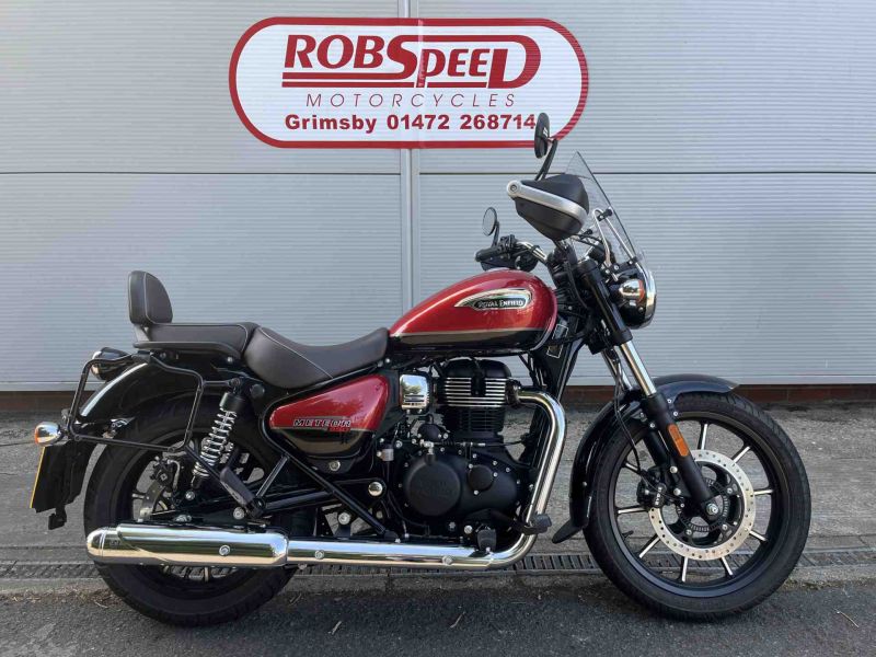 2024 Royal Enfield Meteor 350 Red 2024 Royal Enfield Meteor 350 Red