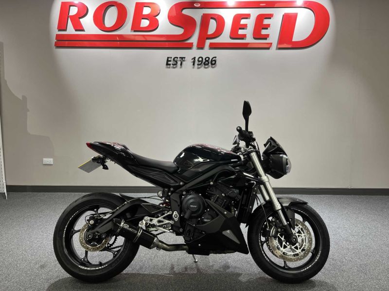 2018 Triumph Street Triple 765 S Black