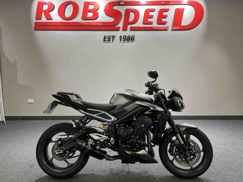 2023 Triumph Street Triple 765 R Silver