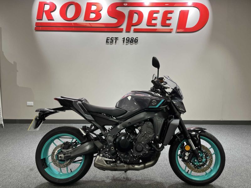 2024 Yamaha MT09 Grey