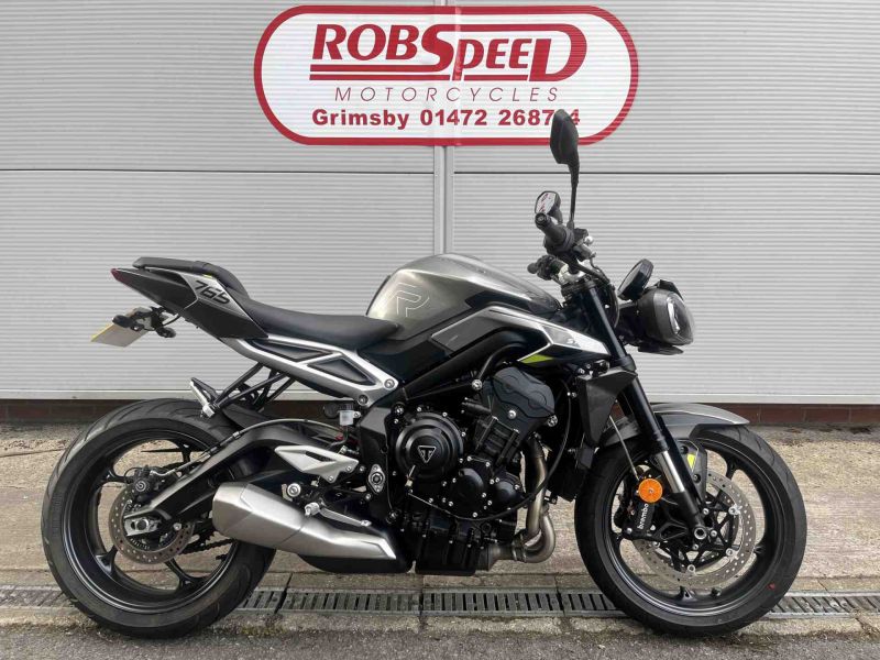 2023 Triumph Street Triple 765 R Silver 2023 Triumph Street Triple 765 R Silver