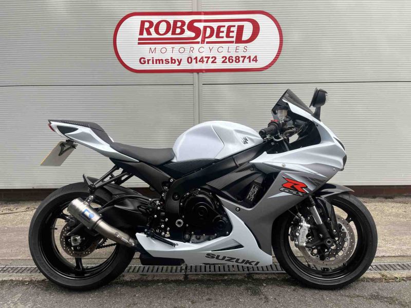 2015 Suzuki Gsxr 600 White/grey 2015 Suzuki Gsxr 600 White/grey