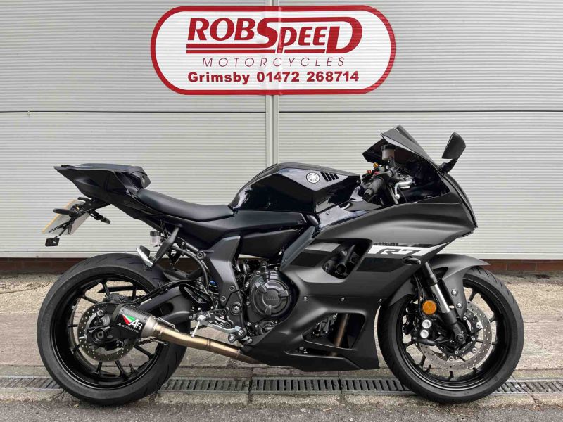 2024 Yamaha YZF R7 Black 2024 Yamaha YZF R7 Black