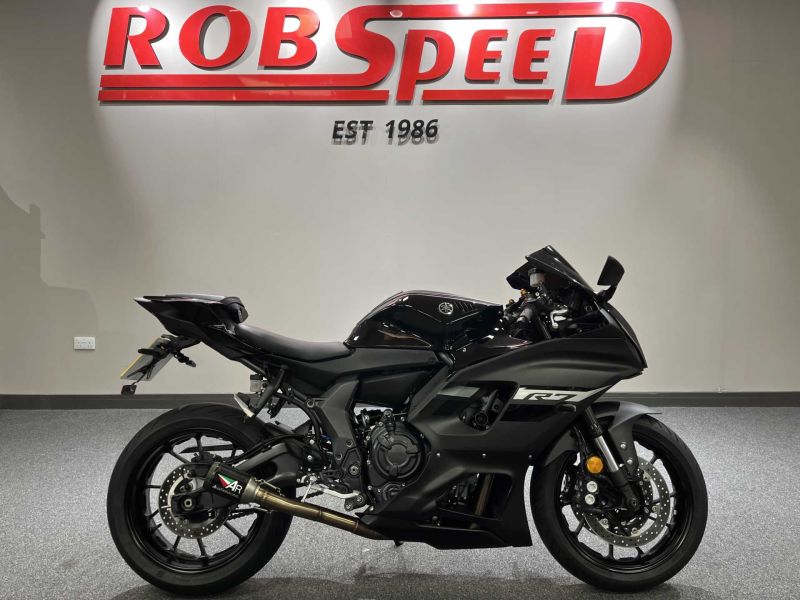 2024 Yamaha YZF R7 Black 2024 Yamaha YZF R7 Black