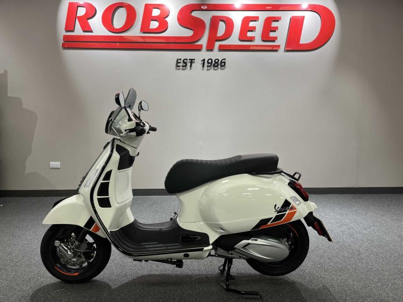 2026 Piaggio Vespa GTS 310 Supersport White