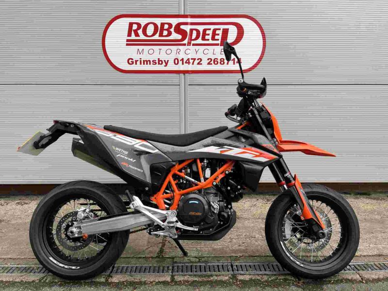 2023 Ktm 690 SMC R Orange 2023 Ktm 690 SMC R Orange