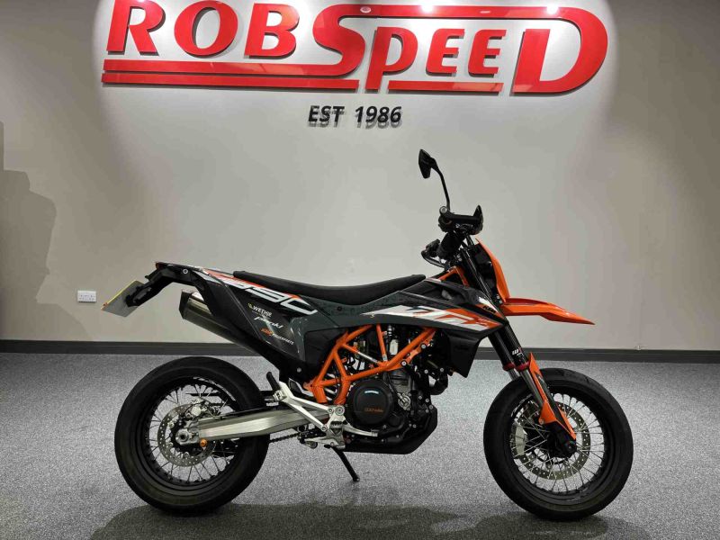 2023 Ktm 690 SMC R Orange 2023 Ktm 690 SMC R Orange
