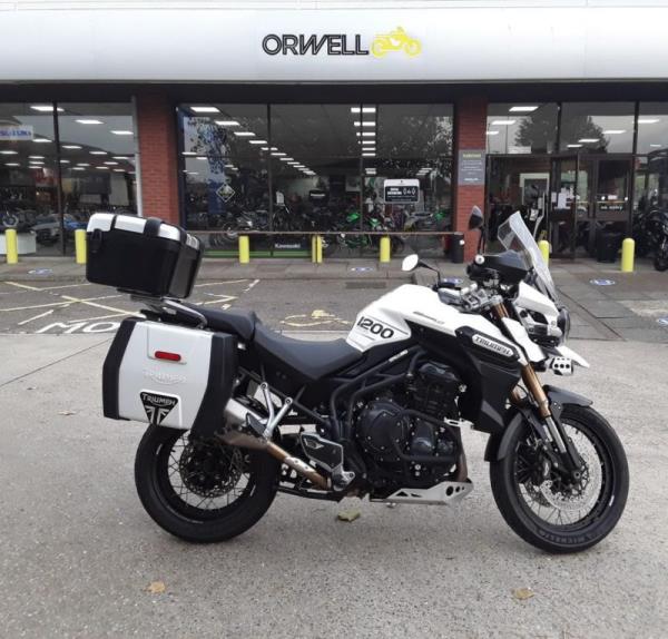 2017 Triumph TIGER EXPLORER 1200 XC
(15)YM WHITE