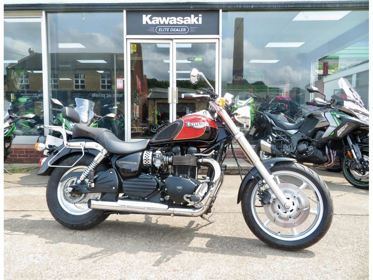 Main image of TRIUMPH SPEEDMASTER 800 2004