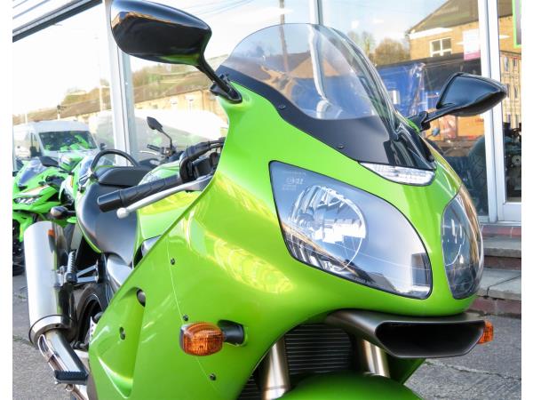 KAWASAKI NINJA ZX-12R 2002 - Kawasaki Autorama Ltd