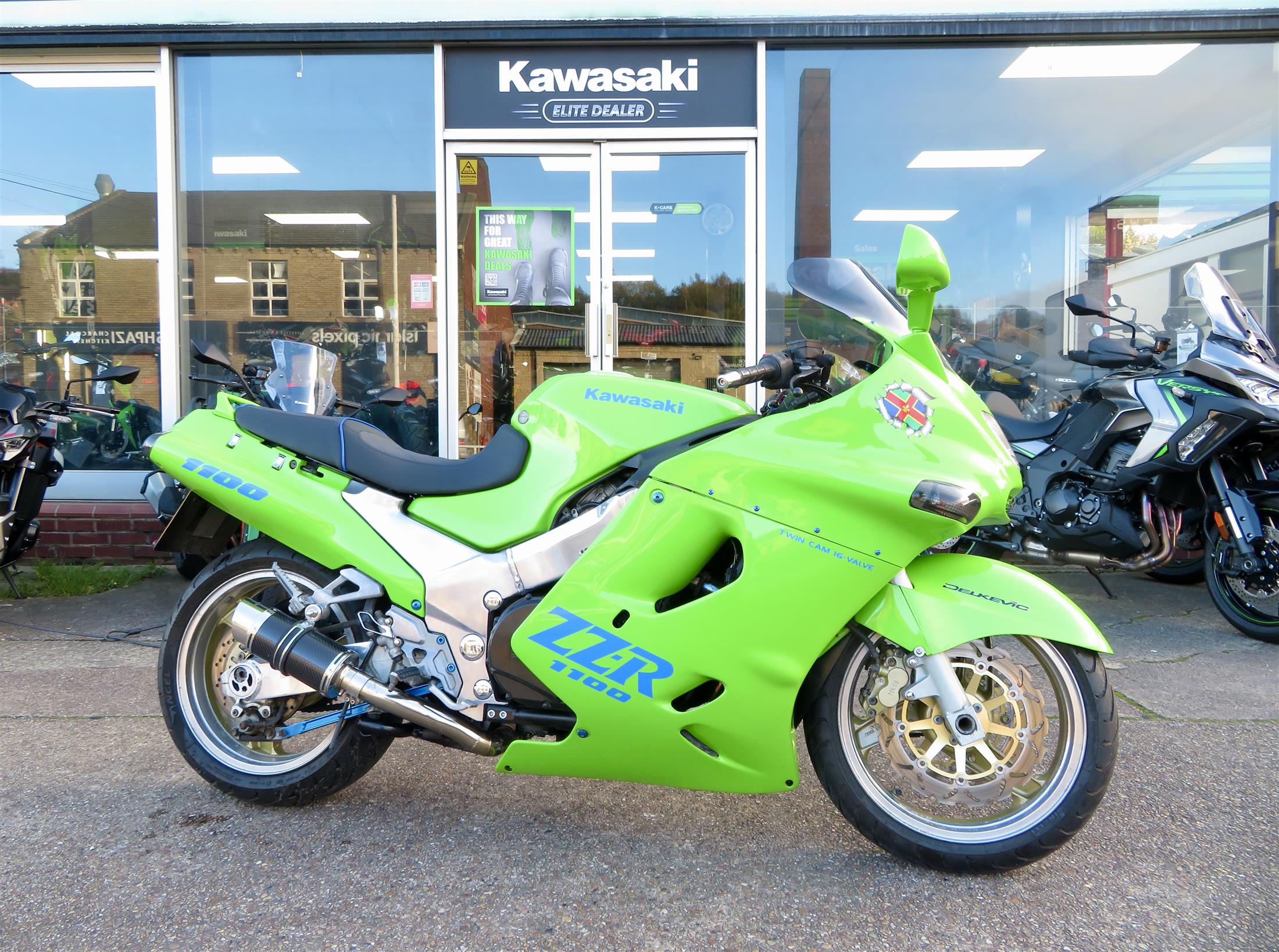 KAWASAKI ZZR1100 D6 1998 - Kawasaki Autorama Ltd