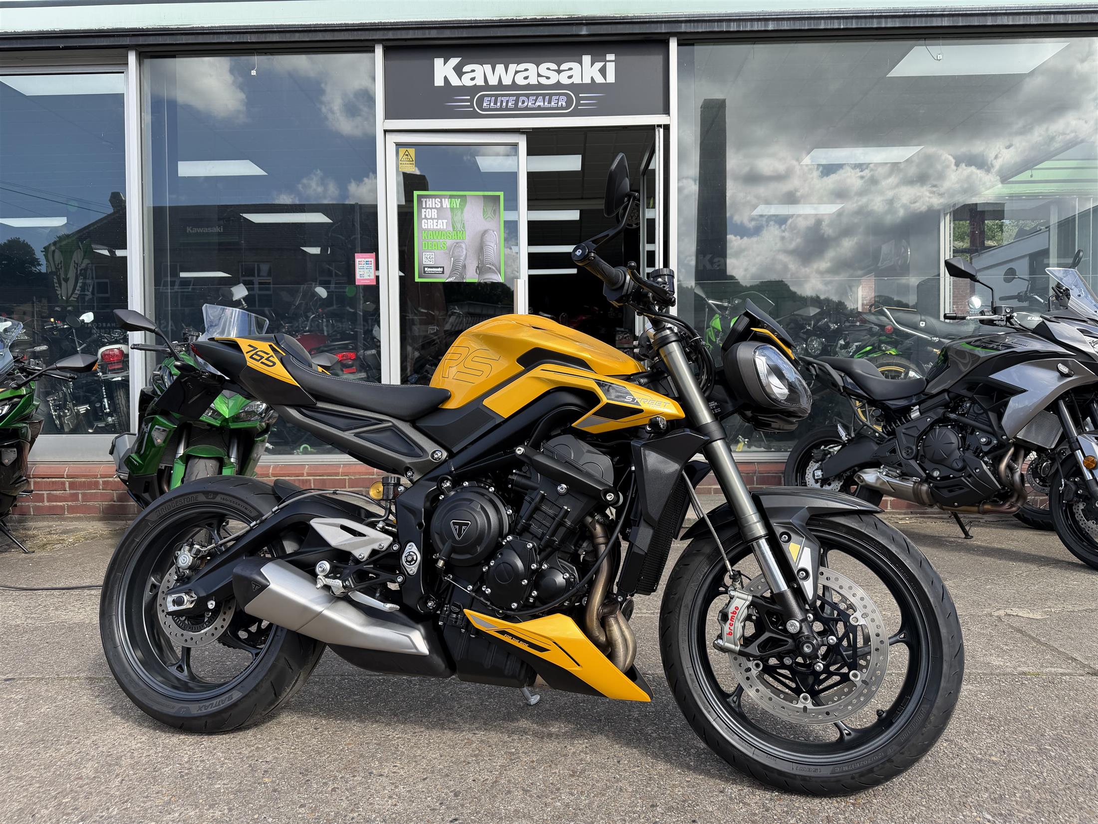 TRIUMPH STREET TRIPLE 765 RS - Kawasaki Autorama Ltd