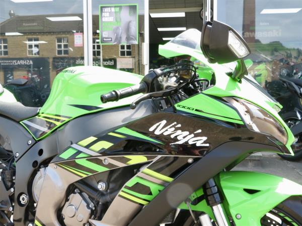 KAWASAKI NINJA ZX-10R KRT - Kawasaki Autorama Ltd