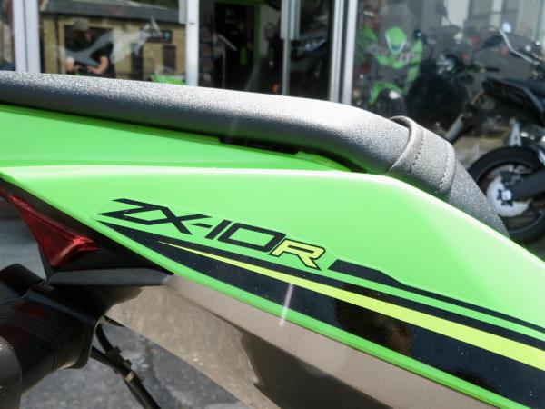 KAWASAKI NINJA ZX-10R KRT - Kawasaki Autorama Ltd