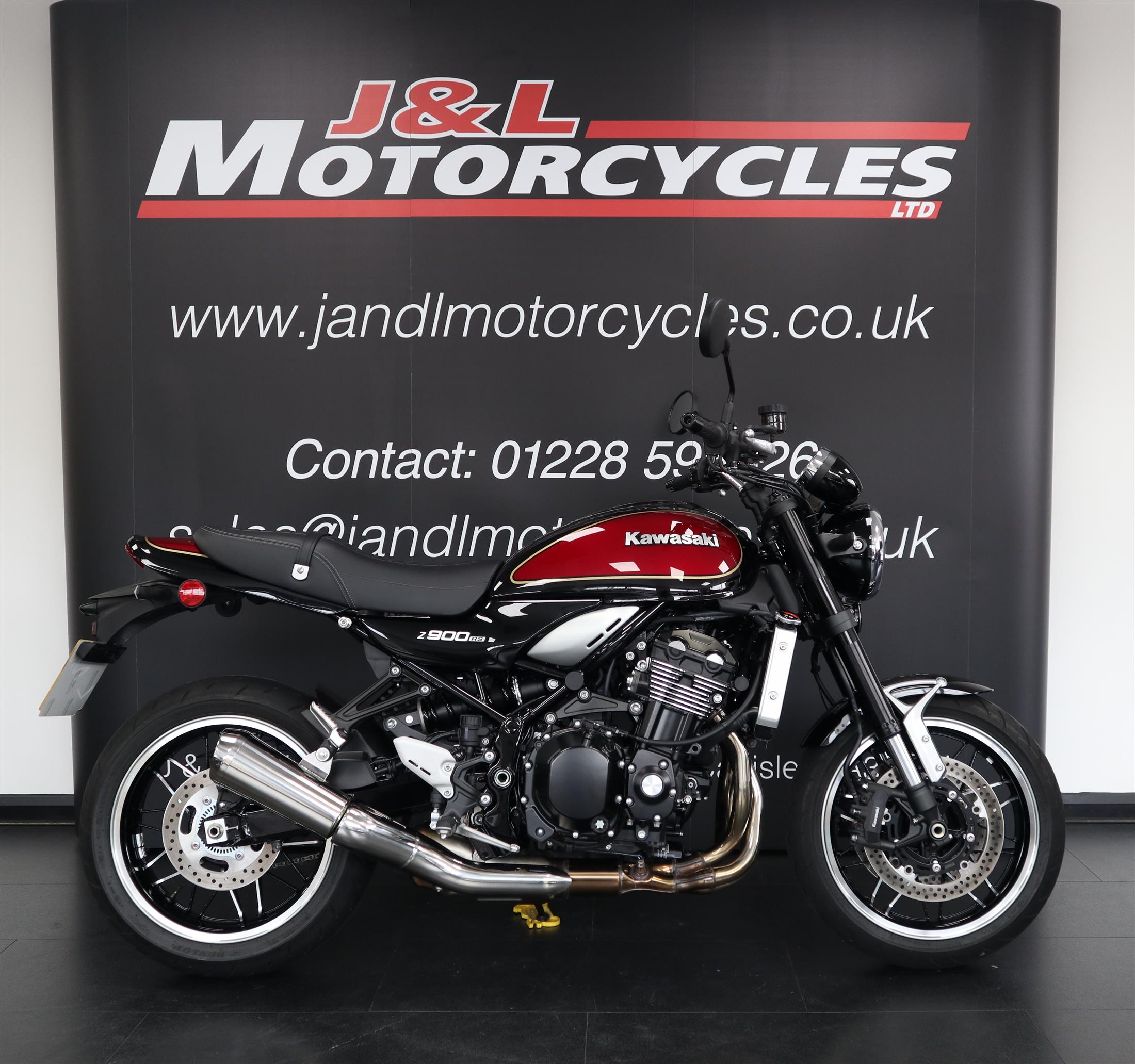 Kawasaki Z900 RS. One Private Owner From New, First Serviced Carried Out, Remainder Of Manufacturers 4 Years Warranty